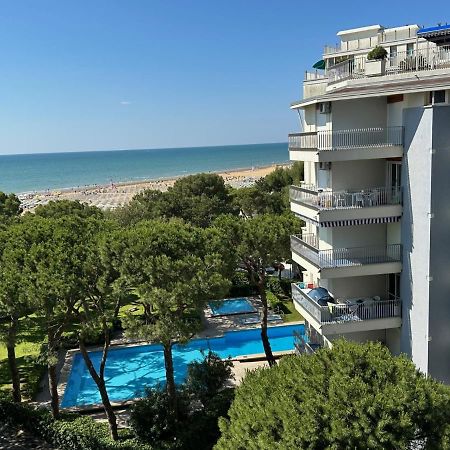 Residenza Marco Polo Apartment Lignano Sabbiadoro Exterior photo