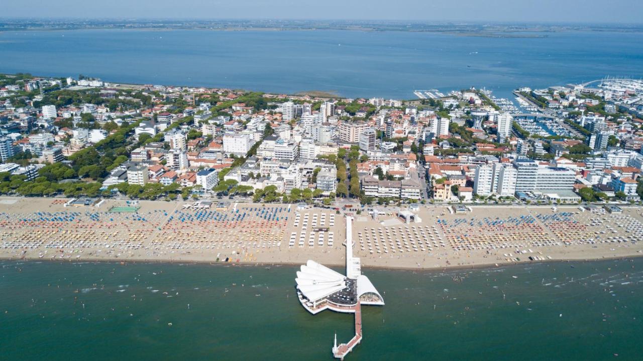 Residenza Marco Polo Apartment Lignano Sabbiadoro Exterior photo