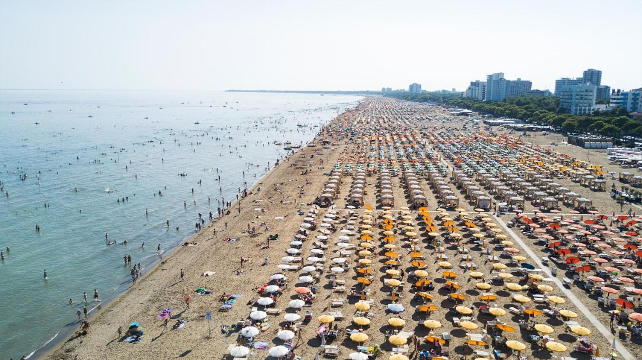 Residenza Marco Polo Apartment Lignano Sabbiadoro Exterior photo