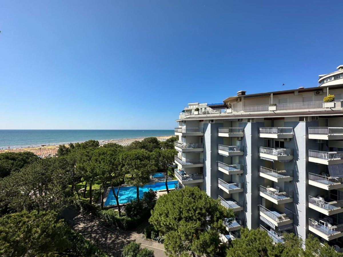 Residenza Marco Polo Apartment Lignano Sabbiadoro Exterior photo