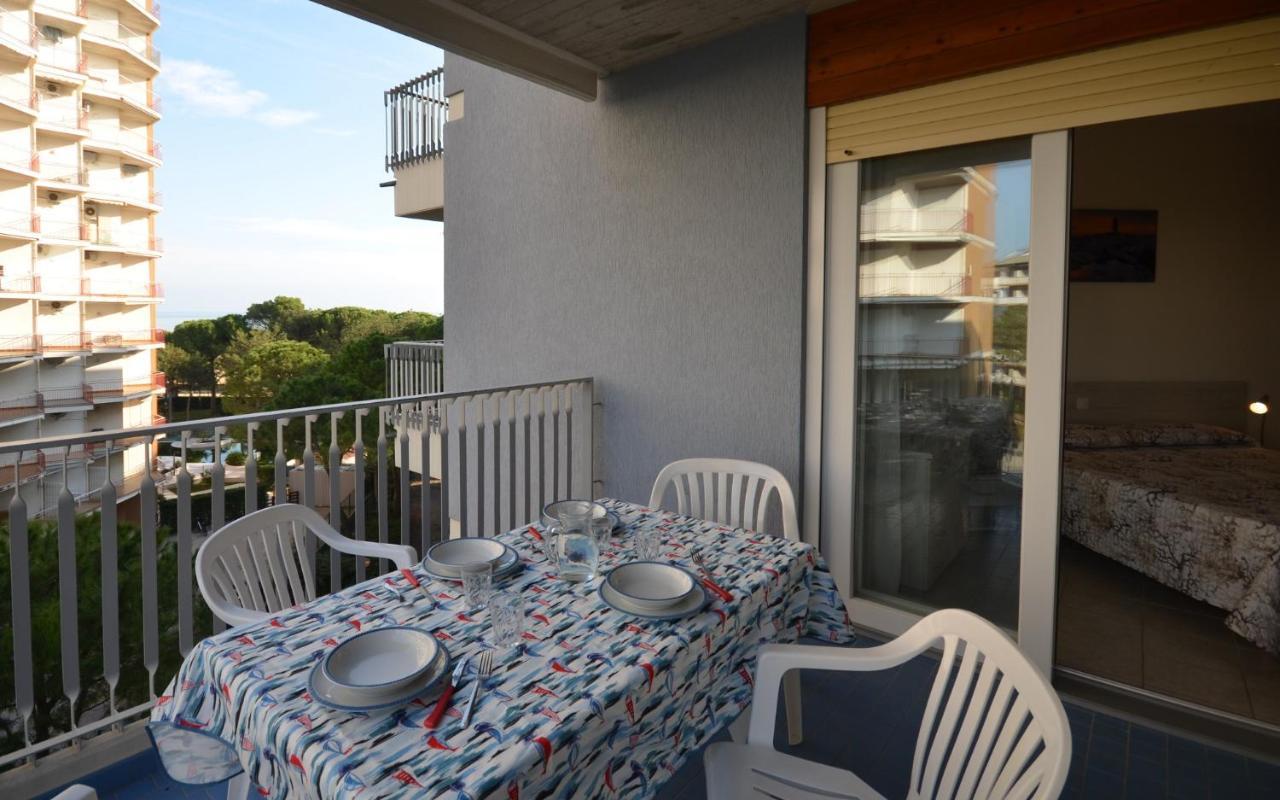 Residenza Marco Polo Apartment Lignano Sabbiadoro Exterior photo