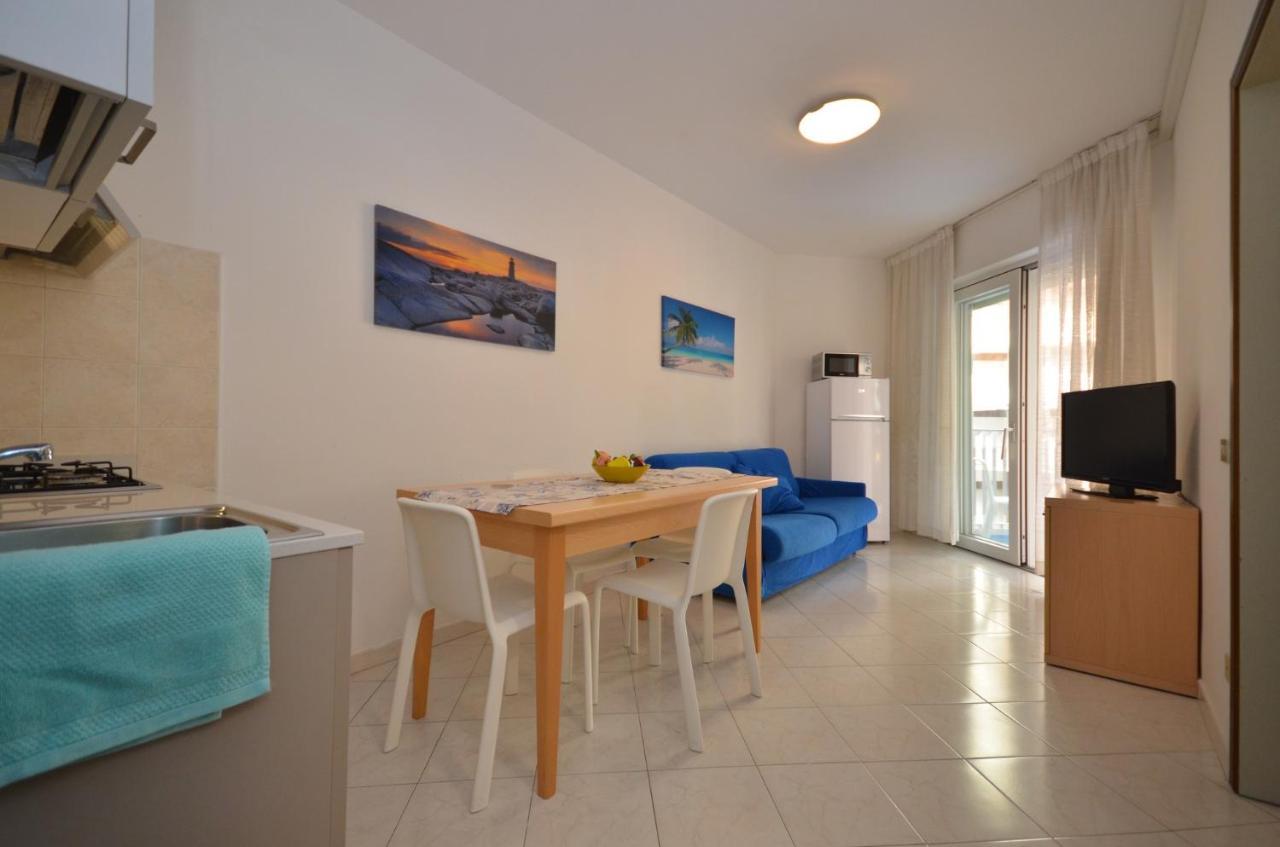 Residenza Marco Polo Apartment Lignano Sabbiadoro Exterior photo